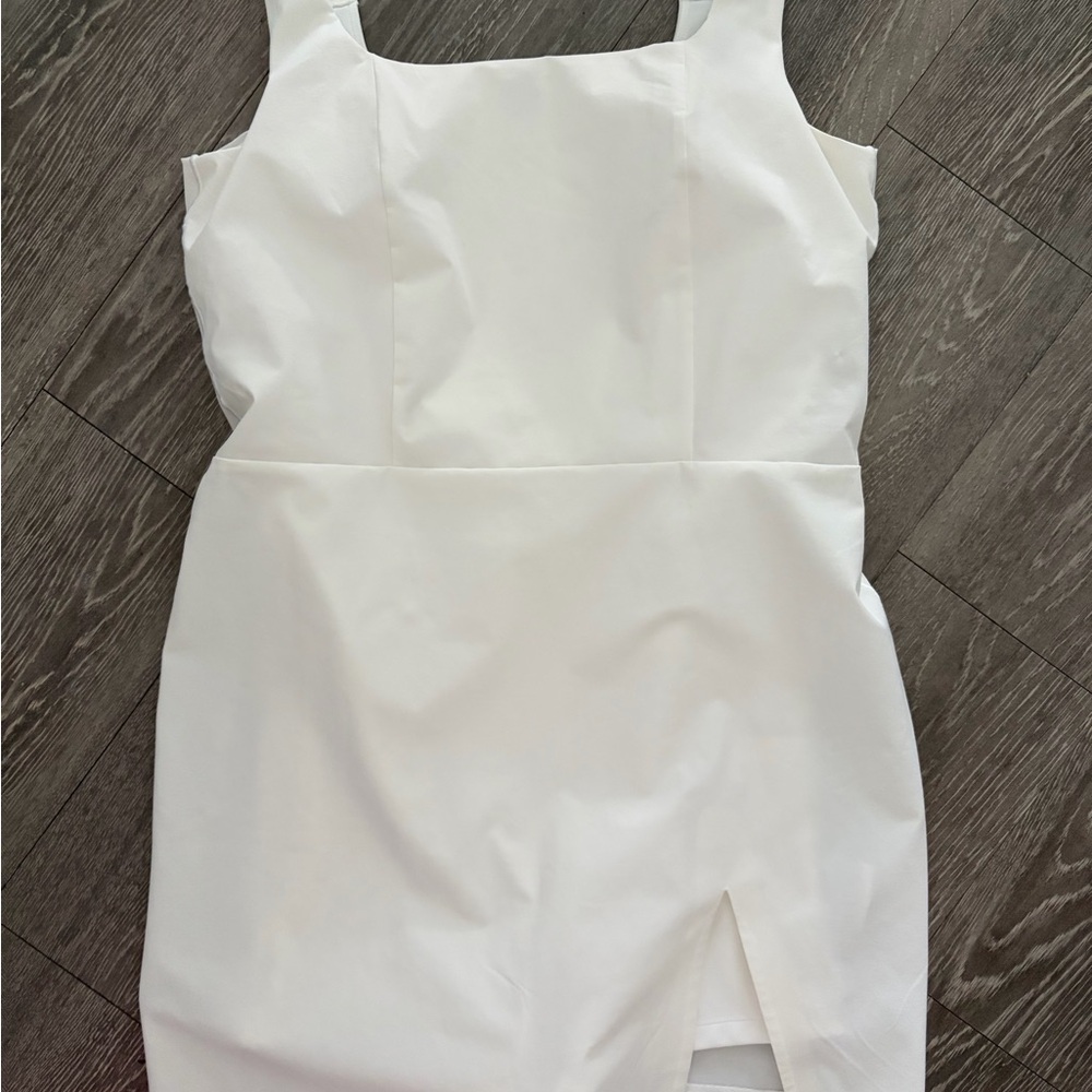 Under Armour White Sleeveless Sheath Dress